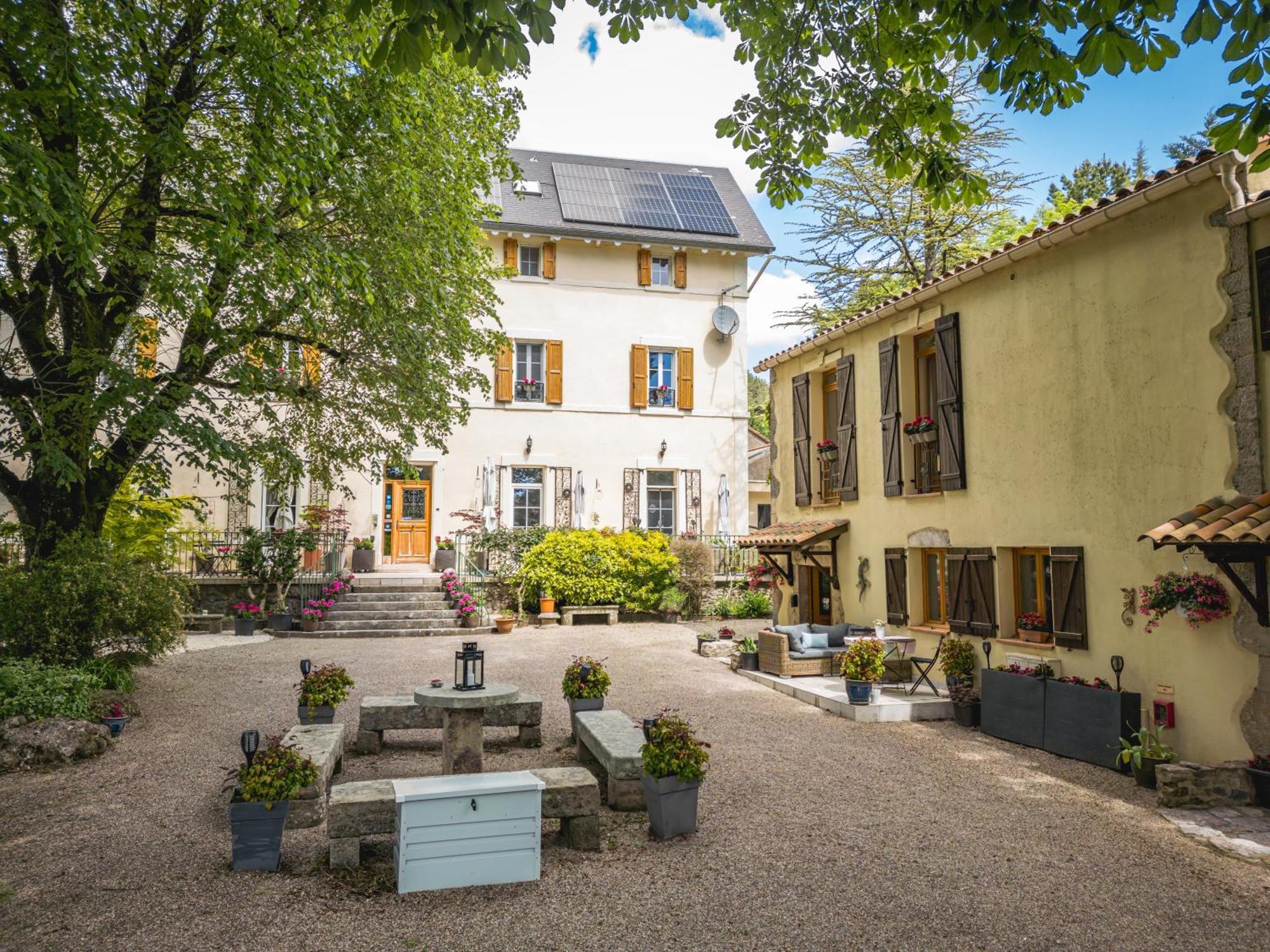 Gites Du Caylar - Chambres Et Appartments Le Caylar Exterior foto